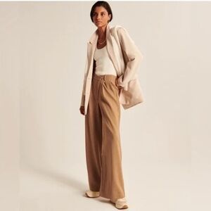 Abercrombie & Fitch Tailored Ultra Wide Leg Pant 24/00